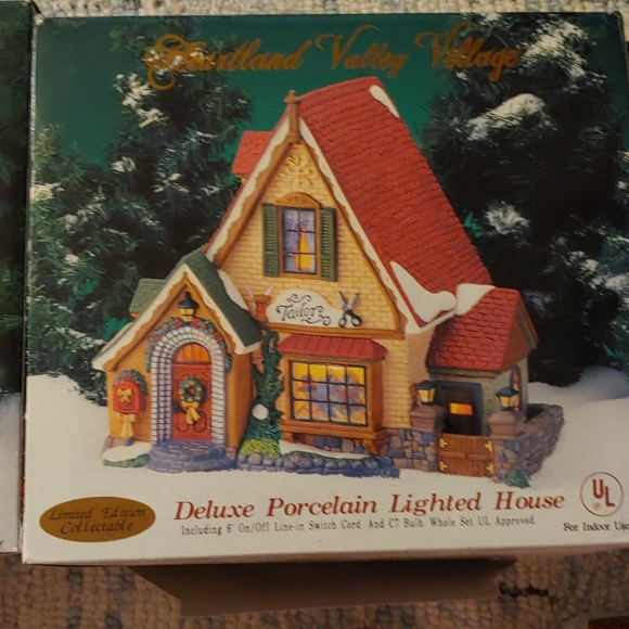 Dickens village - Picture 11 of 13